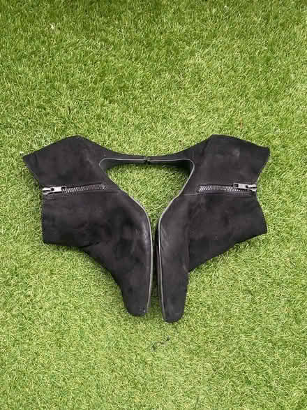 Photo of free Ankle boots, size 6 (Surrey Quays SE16) #2