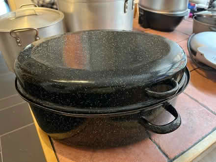 Photo of free Black enamel casserole dish (Tolworth KT6) #1