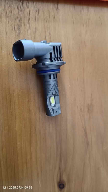 Photo of free Car Lightbulb LED, HIR2 fitting (Tilehurst, Reading RG31) #2