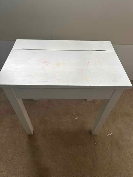 Photo of free Kids desk (L11) #1