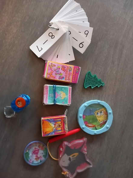 Photo of free cards and puzzles (RG6 near Palmer Park) #1