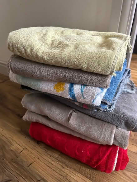 Photo of free Old towels and blankets (Goldsworth Park GU21) #1