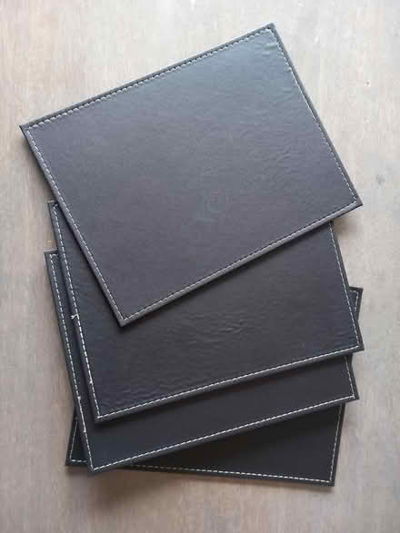 Photo of free 4 x place mats (RG6 near Palmer Park) #1
