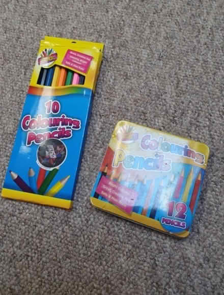 Photo of free Coloured pencils (BS16) #1