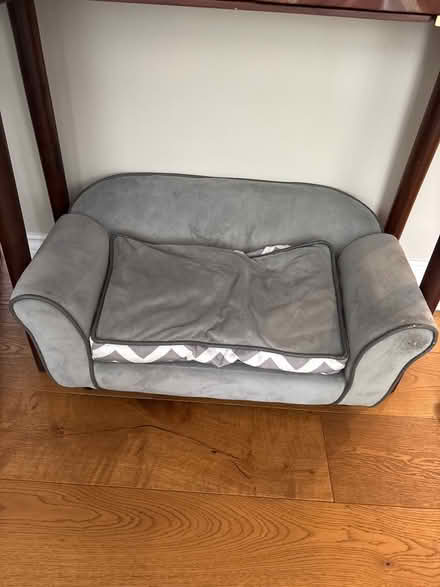 Photo of free Puppy bed/sofa (Tufnell Park N7) #1