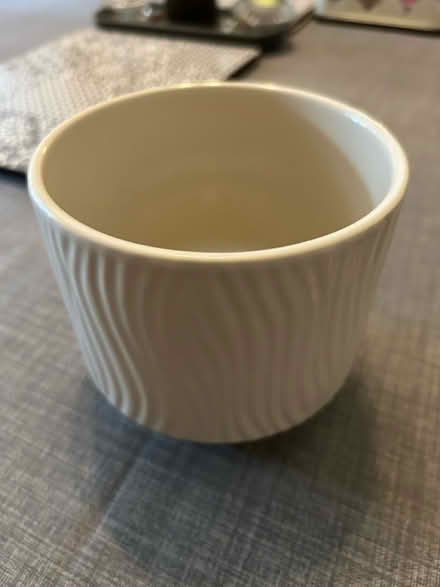 Photo of free Indoor plant pot (Ha2 8pw) #1