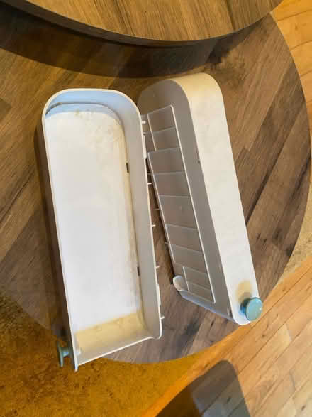 Photo of free Collection of bathroom bits (East dulwich) #2