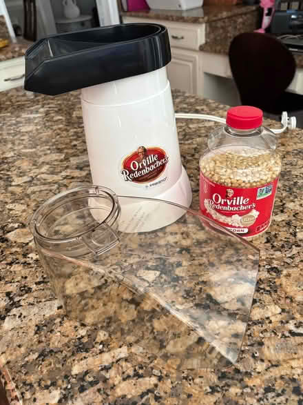 Photo of free Popcorn popper (Hannover & Ballenger) #1