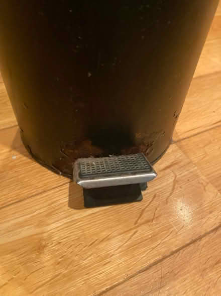 Photo of free Small bathroom pedal bin (East dulwich) #2