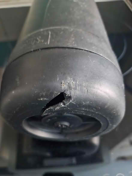 Photo of free Large Thermos with 2 cups 1.5 or 2l (Northolt UB5) #3