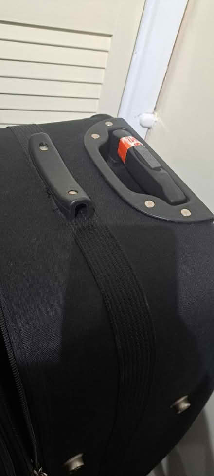 Photo of free 3 suitcases (south ham basingstoke RG22) #3