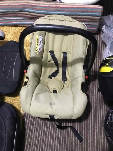 Photo of free Newborn carseat (De21) #3
