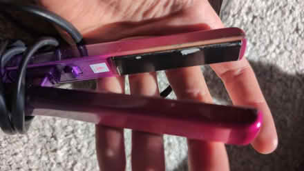 Photo of free Mini hair straightener (W14 0hx) #3
