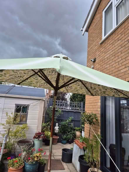 Photo of free Large garden parasol (Cubbington CV32) #3