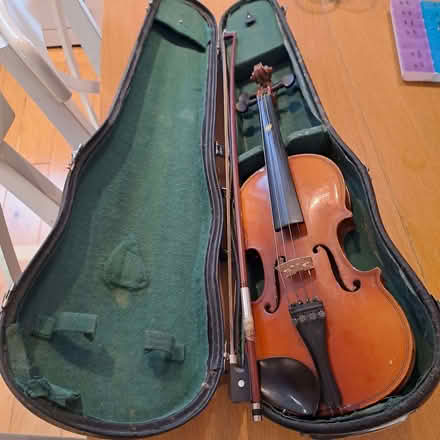 Photo of free Violin and case (Redfield BS5) #1