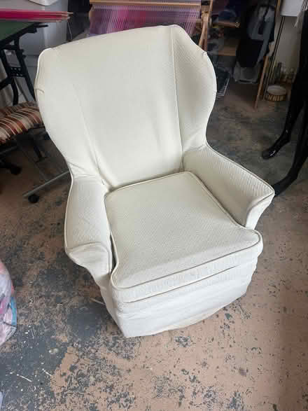 Photo of free Single armchair with covers (Spalding PE11) #1
