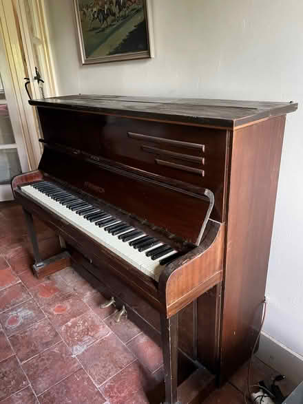 Photo of free Piano (Sheffield Park TN22) #1