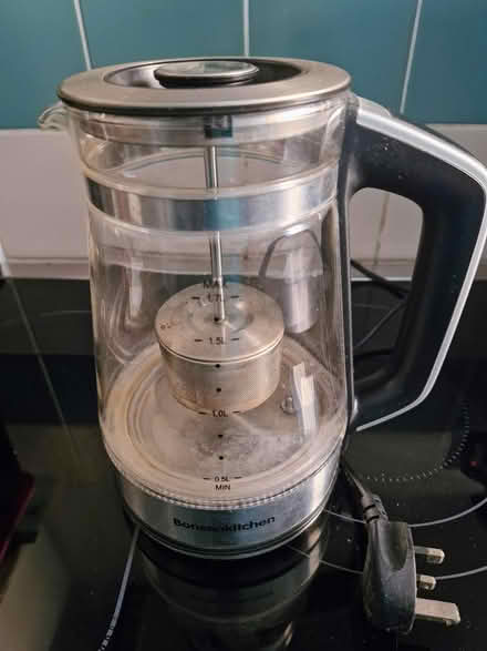 Photo of free Kettle with built in tea strainer (Northolt UB5) #1