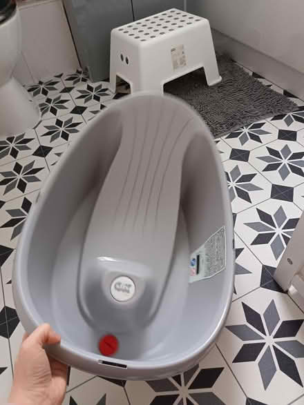 Photo of free Baby bath with tempature indicator (Droylsden M43) #1