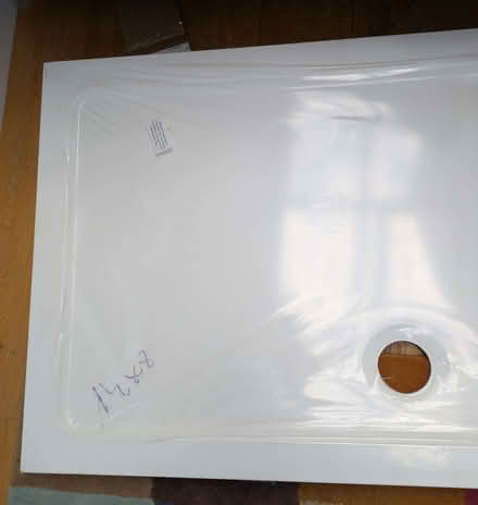 Photo of free Low Profile Anti-Slip Rectangular Shower Tray Defect- 1400mm (Redhill Common RH1) #3