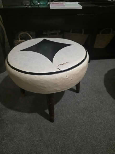 Photo of free Vintage stool (Canning town E16) #1