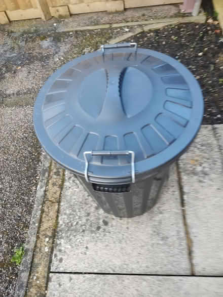 Photo of free Black bin with lid (Eaton Bray LU6) #1