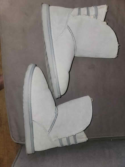 Photo of free Boots size 9 (Prospect heights.) #1