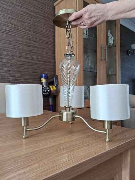 Photo of free ceiling light 3 arms. (Waterthorpe S20) #1