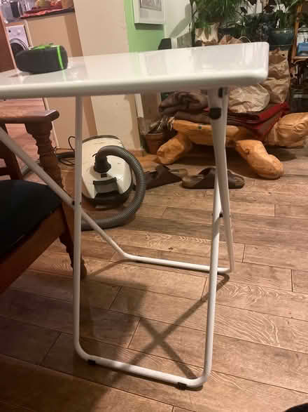 Photo of free Table (SE3 westcombe park/ maze hill) #1