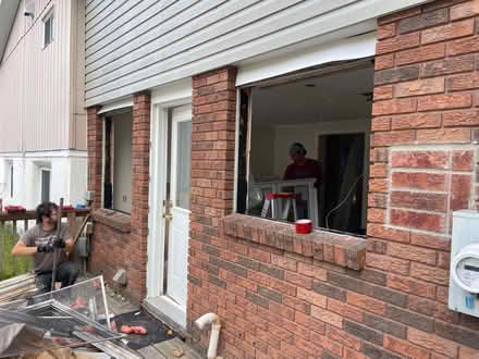 Photo of free Windows,single pane/aluminum frames (Elmvale) #1