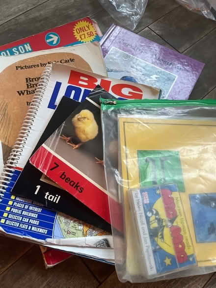 Photo of free Old A-Z +books (SE3 westcombe park/ maze hill) #1