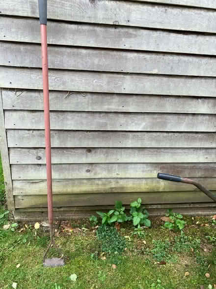 Photo of free Garden hoe (Summertown- OX2 7P) #1