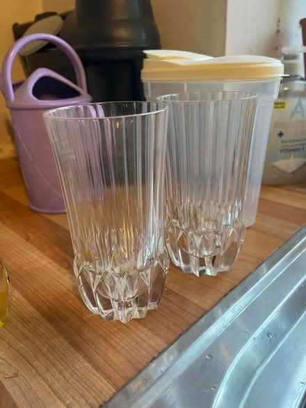 Photo of free 2 crystal drinking glasses (Broadwater SG2) #1