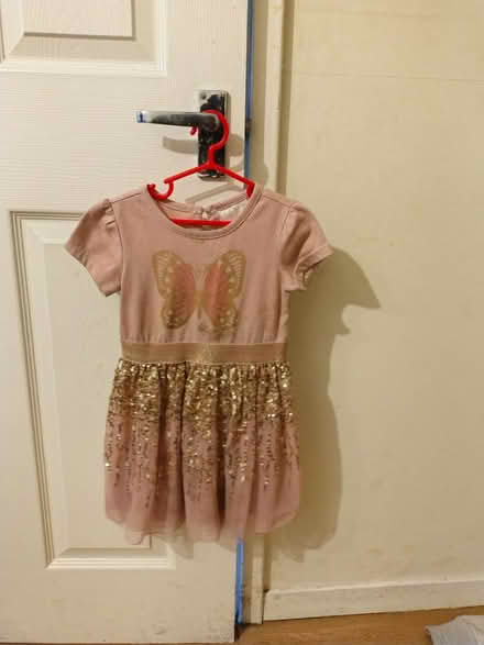Photo of free 2 to 3 years baby girl clothes (B18) #1