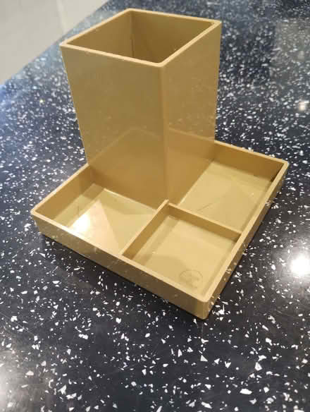 Photo of free Stationery Holder (Hornchurch RM12) #1
