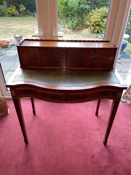 Photo of free Small bureau/dressing table (Leominster HR6) #1