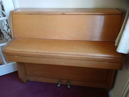 Photo of free Piano (GL560JZ) #1