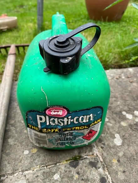 Photo of free 5l petrol can (Long Ditton, KT6) #1