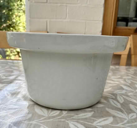 Photo of free 2 white "chamber pots" useful for house plant containers (Hurdsfield SK10) #1