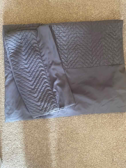 Photo of free Single grey duvet set (Diglis WR5) #1