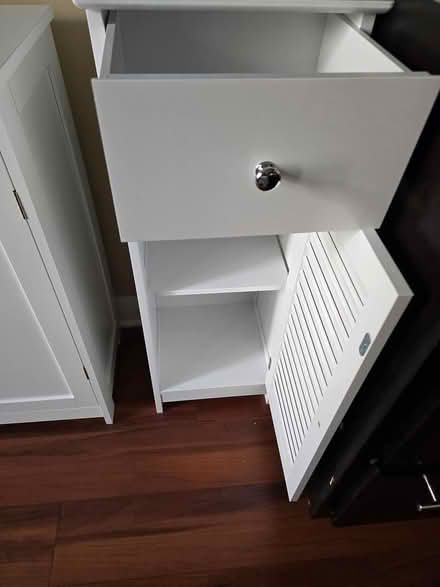 Photo of free Small Bathroom Cabinet (Near Eskenazi Hospital and VA) #2