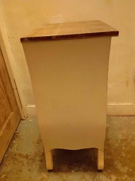 Photo of free Small Chest of Drawers (Beige) (Deptford) #4