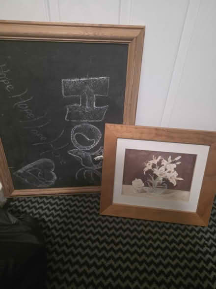 Photo of free Painting and frame (E16) #1