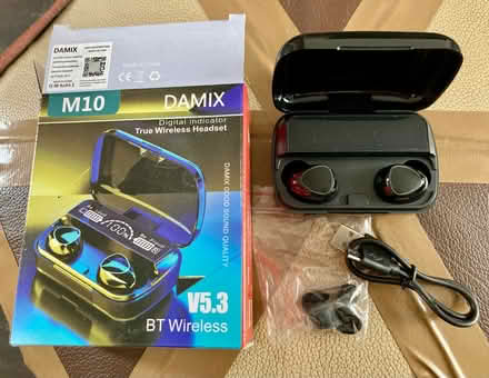 Photo of free Bluetooth AirPods (Southend-on-sea SS1) #3