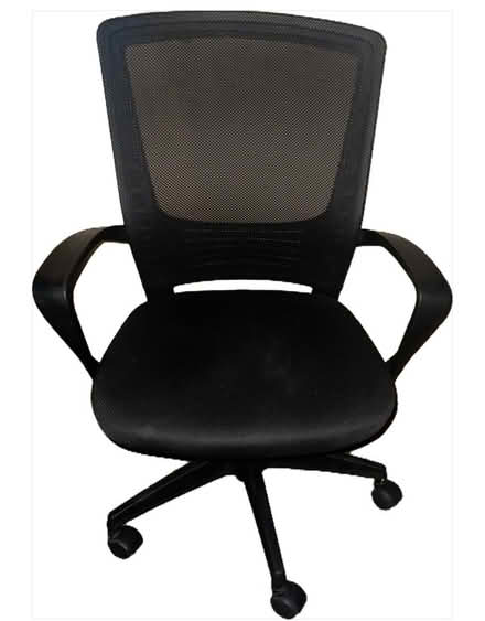 Photo of free Black mesh office / study chair (GU11) #1