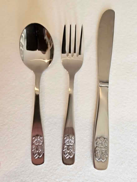 Photo of free Child's stainless steel cutlery set with teddy bear motif. (Kendal LA9) #1