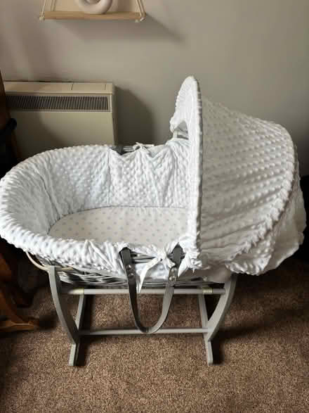 Photo of free Moses basket (Bradford BD14) #1