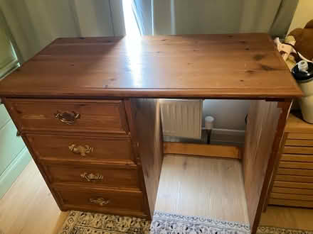 Photo of free Pine wood desk Tunbridge wells (Tunbridge Wells TN1) #1