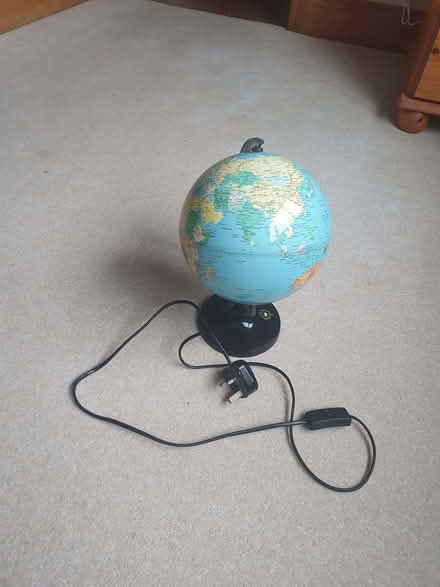 Photo of free Globe (Malvern WR14) #1