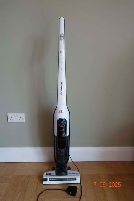 Photo of free Cordless Vacuum cleaner (Pen-y-stryt LL11) #1